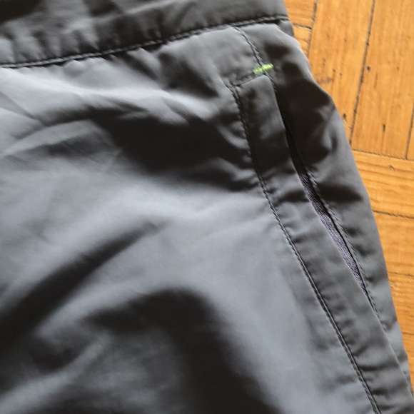 Vintage Lululemon shorts - Picture 4 of 9